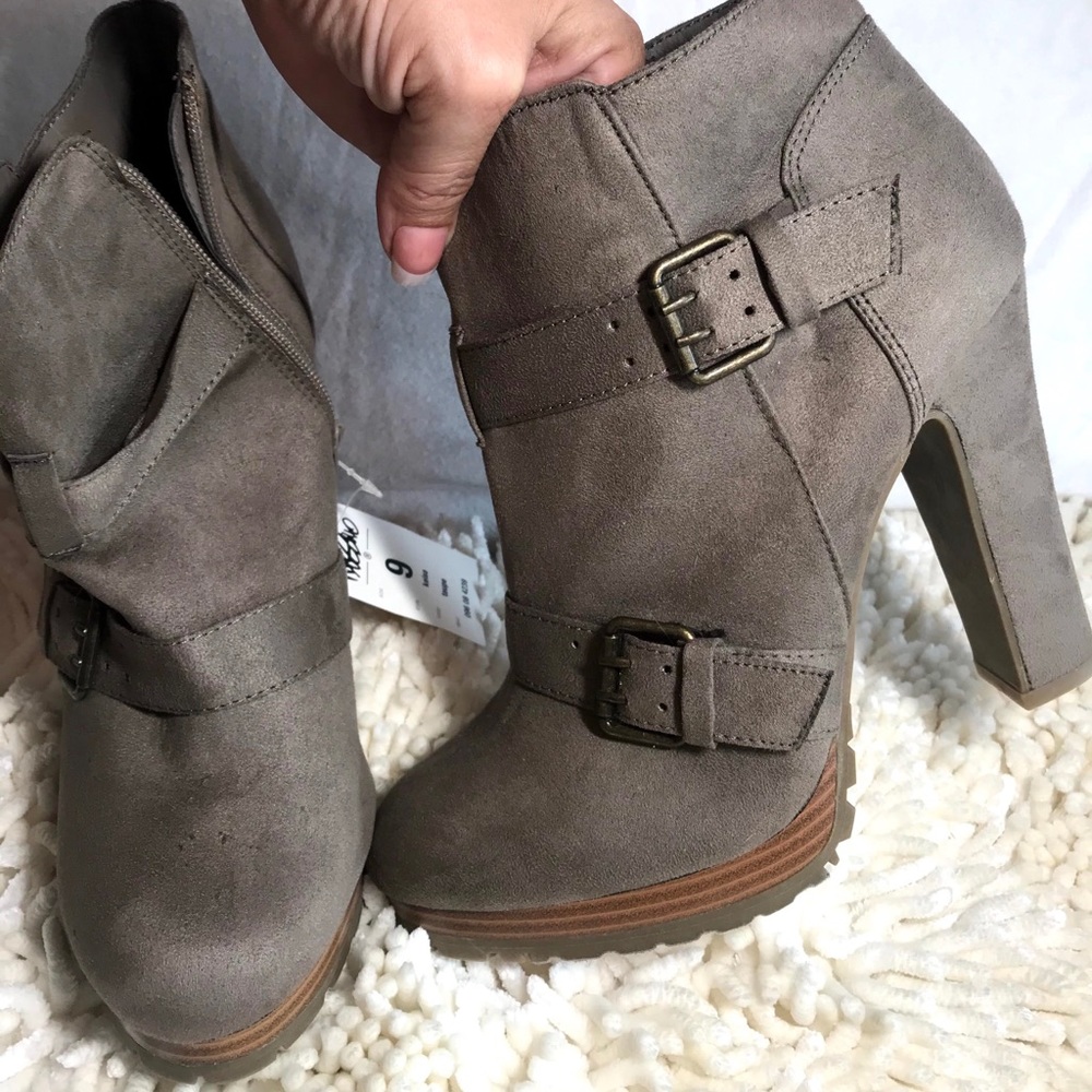 Mossimo brown grey high heeled booties buckle NWT